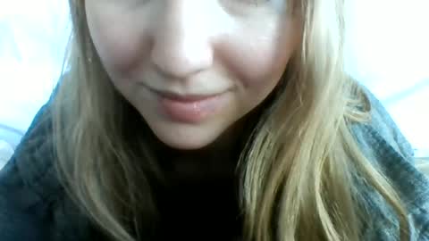 Snapshot of layannalea chatting on 02-11-25, 12:06 layannalea online show from 02-11-25, 12:06