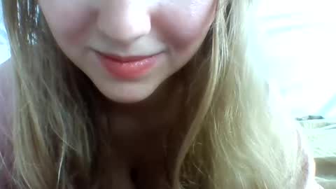 Snapshot of layannalea chatting on 02-21-25, 08:49 layannalea online show from 02-21-25, 08:49