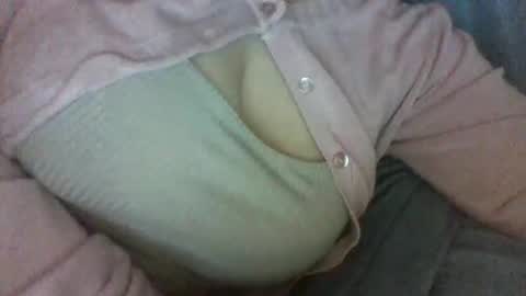 Snapshot of layannalea chatting on 11-15-25, 12:52 layannalea online show from 11-15-25, 12:52