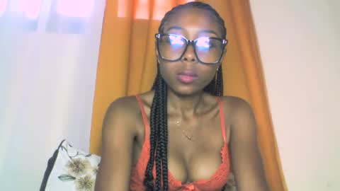 layannek online show from 10-22-25, 04:24