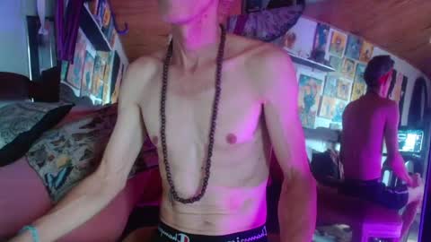 Laye19 online show from 01-06-25, 09:54