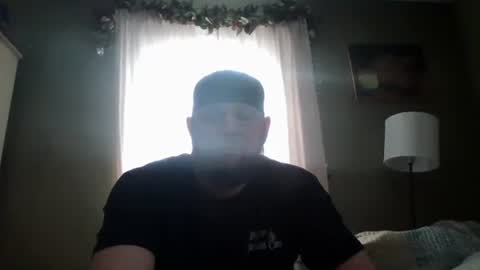 Snapshot of layinlow42 chatting on 02-01-25, 04:44 layinlow42 online show from 02-01-25, 04:44