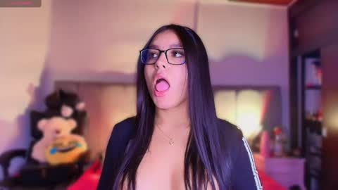 Layla online show from 02-20-25, 12:47