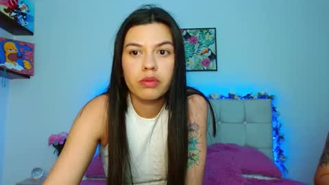 Snapshot of layla_roma chatting on 01-21-25, 02:00 Lia and Rachel online show from 01-21-25, 02:00