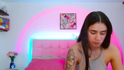 Snapshot of layla_roma chatting on 09-14-25, 02:00 Lia and Rachel online show from 09-14-25, 02:00