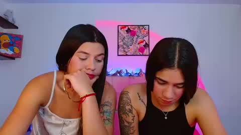 Snapshot of layla_roma chatting on 10-18-25, 01:41 Lia and Rachel online show from 10-18-25, 01:41