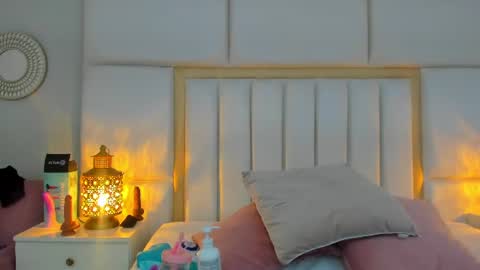 Snapshot of laylaadoll_ chatting on 07-14-26, 06:46 Lau online show from 07-14-26, 06:46