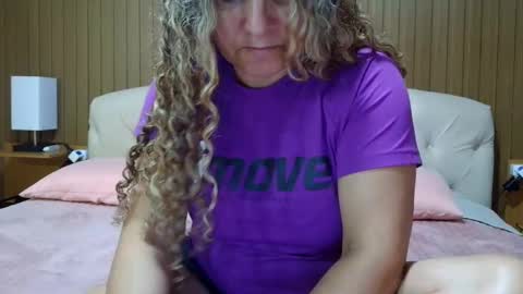 Snapshot of laylabrasil chatting on 01-31-25, 01:43 kelly online show from 01-31-25, 01:43