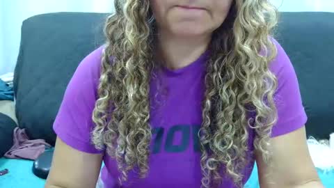 Snapshot of laylabrasil chatting on 01-31-25, 04:47 kelly online show from 01-31-25, 04:47