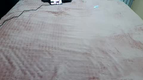 Snapshot of laylabrasil chatting on 03-08-25, 08:46 kelly online show from 03-08-25, 08:46
