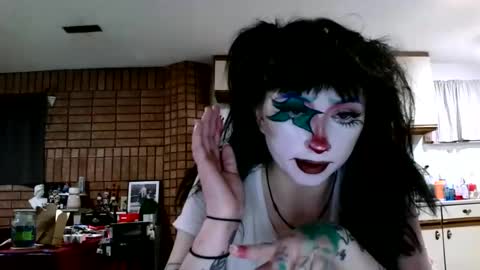 Layla Kills online show from 01-09-25, 10:20