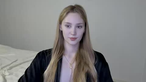 LaylaPretty001 online show from 12-10-24, 07:26