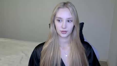 LaylaPretty001 online show from 10-02-25, 04:19