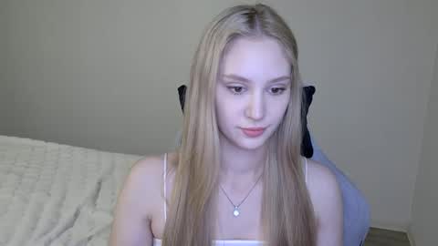 LaylaPretty001 online show from 10-07-25, 04:20