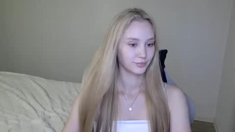 LaylaPretty001 online show from 10-16-25, 05:30