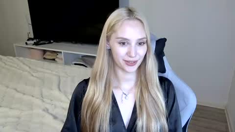 LaylaPretty001 online show from 07-07-26, 07:23