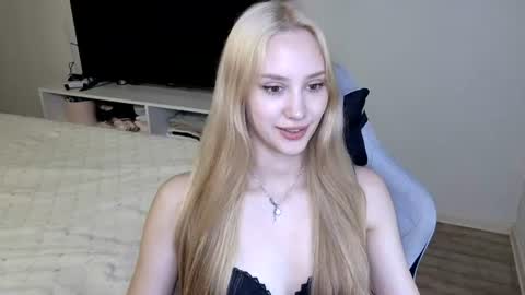 LaylaPretty001 online show from 07-08-26, 05:01