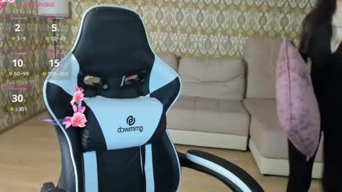 Snapshot of laylaura chatting on 05-13-26, 10:01 laylaura online show from 05-13-26, 10:01