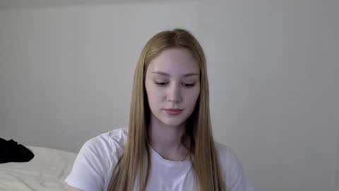 Snapshot of laylla001 chatting on 12-05-24, 06:32 Laylla001 online show from 12-05-24, 06:32