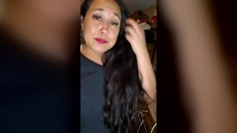 Snapshot of laylolajade chatting on 07-15-26, 07:41 laylolajade online show from 07-15-26, 07:41