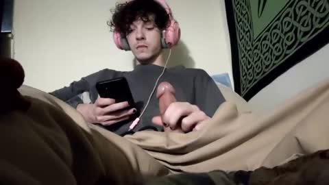 Snapshot of laymetorest420 chatting on 03-05-25, 03:51 Stitch online show from 03-05-25, 03:51