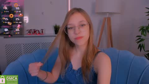 Snapshot of layriantavee chatting on 01-05-25, 06:56 layriantavee online show from 01-05-25, 06:56