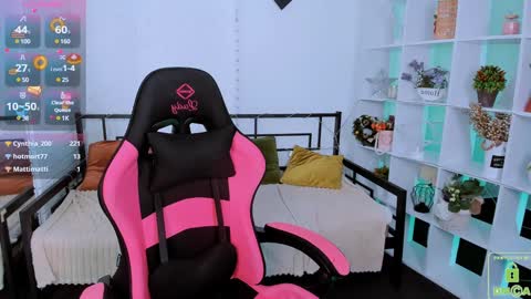 Snapshot of layriantavee chatting on 01-08-25, 10:15 layriantavee online show from 01-08-25, 10:15