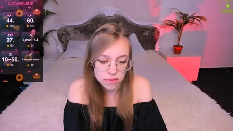 Snapshot of layriantavee chatting on 01-15-25, 07:15 layriantavee online show from 01-15-25, 07:15