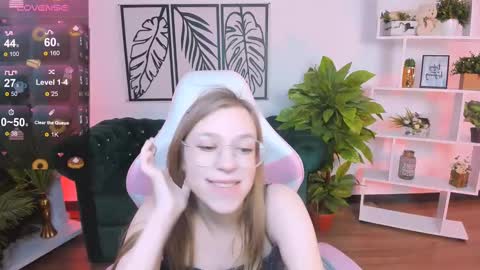 Snapshot of layriantavee chatting on 02-16-25, 09:59 layriantavee online show from 02-16-25, 09:59