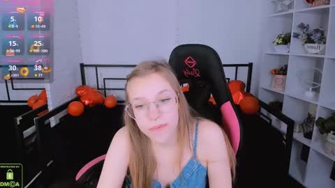 Snapshot of layriantavee chatting on 02-20-25, 10:05 layriantavee online show from 02-20-25, 10:05