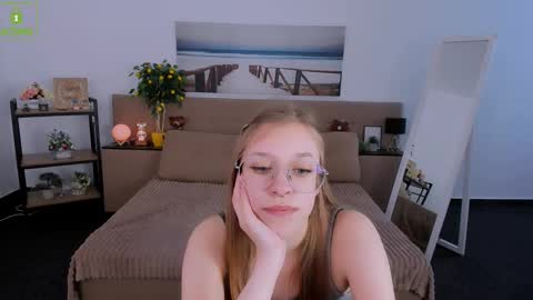 Snapshot of layriantavee chatting on 03-02-25, 10:03 layriantavee online show from 03-02-25, 10:03