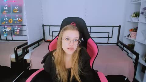 Snapshot of layriantavee chatting on 03-12-25, 07:35 layriantavee online show from 03-12-25, 07:35