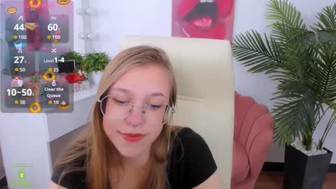 Snapshot of layriantavee chatting on 09-23-25, 07:11 layriantavee online show from 09-23-25, 07:11