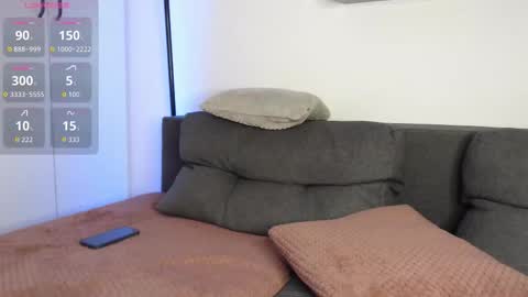 Snapshot of lazar_angels chatting on 12-20-25, 07:15 Laz online show from 12-20-25, 07:15