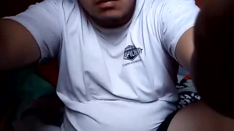 Snapshot of lazyebone chatting on 05-17-26, 09:33 lazyebone online show from 05-17-26, 09:33