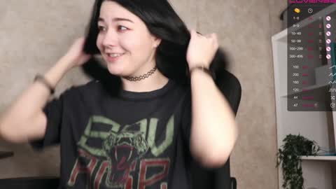 Lisa online show from 12-17-24, 04:56