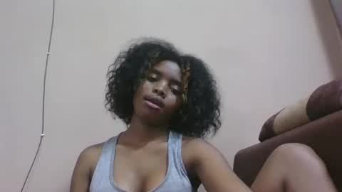 Snapshot of lea96546 chatting on 12-02-25, 06:30 lea96546 online show from 12-02-25, 06:30