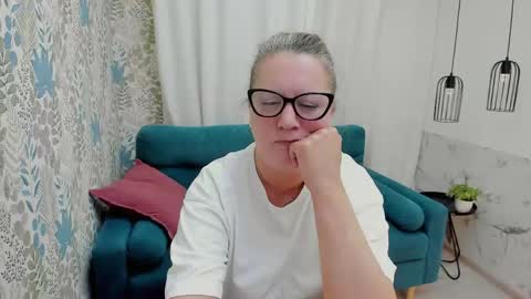 Lea online show from 05-11-26, 05:24