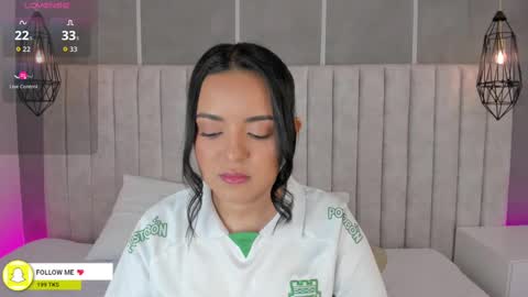 Snapshot of lea_gray chatting on 10-26-25, 05:08 online show from 10-26-25, 05:08