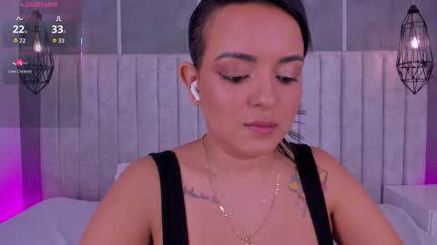 Snapshot of lea_gray chatting on 11-04-25, 06:29 online show from 11-04-25, 06:29