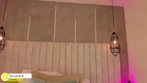 Snapshot of lea_gray chatting on 12-02-25, 06:03 online show from 12-02-25, 06:03