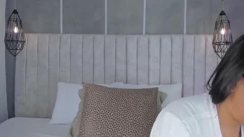 Snapshot of lea_gray chatting on 01-06-26, 06:11 online show from 01-06-26, 06:11