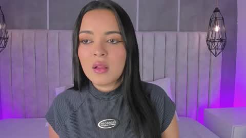 Snapshot of lea_gray chatting on 02-02-26, 06:17 online show from 02-02-26, 06:17