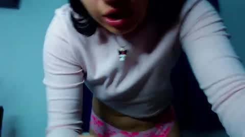 Snapshot of lea_moreau_ chatting on 09-12-25, 03:06 LeaMoreau online show from 09-12-25, 03:06