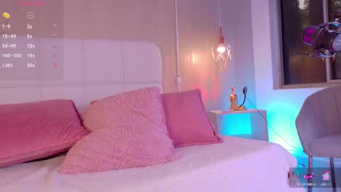 Snapshot of leah_bensoon chatting on 10-08-25, 03:20 Leah online show from 10-08-25, 03:20