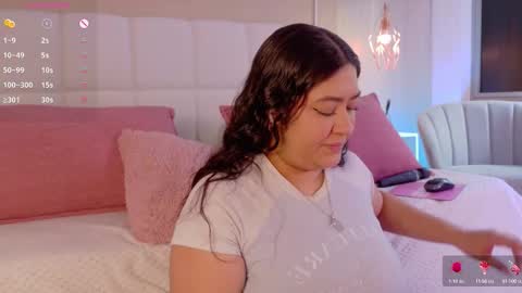 Snapshot of leah_bensoon chatting on 10-09-25, 03:32 Leah online show from 10-09-25, 03:32