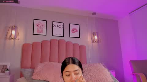 Snapshot of leah_bensoon chatting on 11-28-25, 03:04 Leah online show from 11-28-25, 03:04