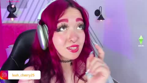 Leah online show from 06-12-26, 10:52