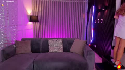 Leah  Greyy online show from 12-30-24, 03:46