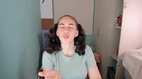 Laura online show from 01-18-25, 12:35